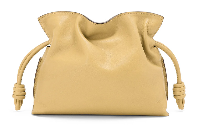 

Кожаная коровья мини-клатч через плечо с одним ремнем women's butter LOEWE