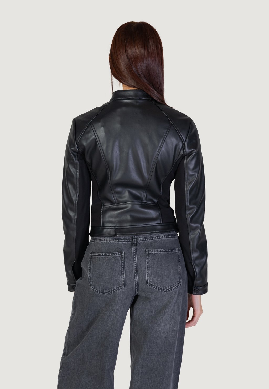 

Легкая куртка W4YL04 WE480 Guess, черный