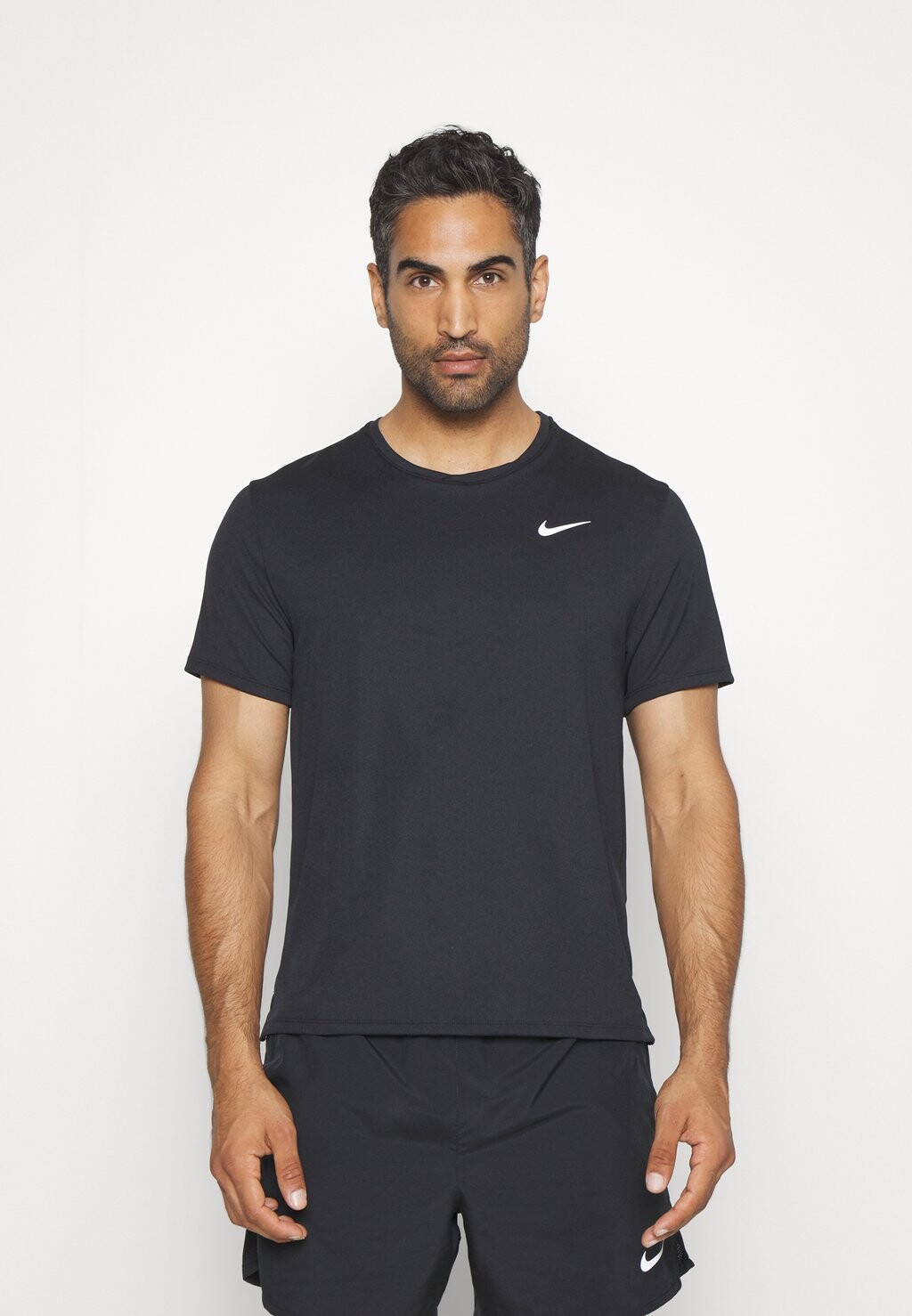 

Спортивная футболка МИЛЕР Nike, черный/серебристый