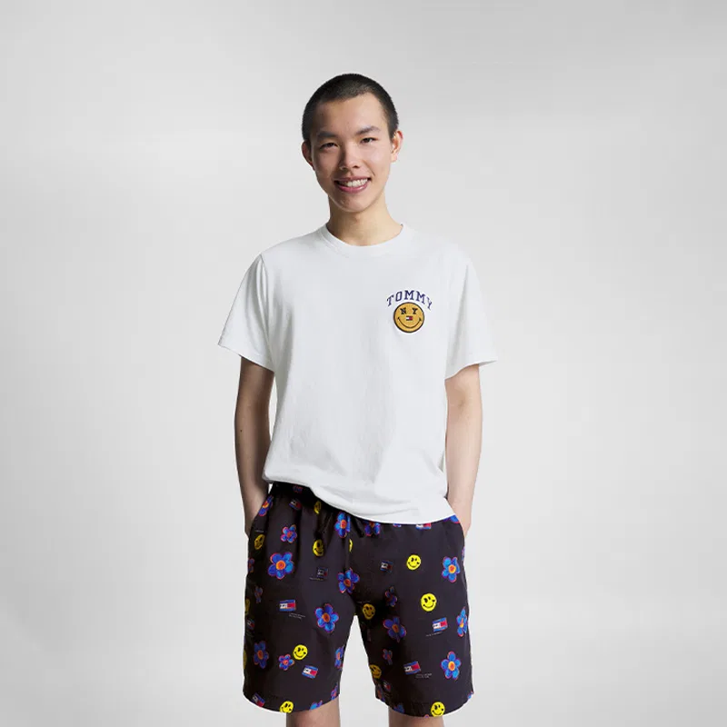 Футболка Tommy Hilfiger с принтом X SMILEY белая — фото 4