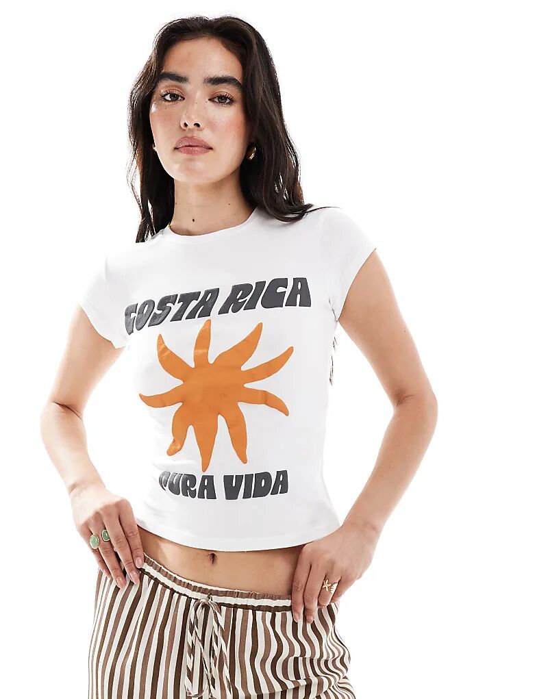 

Детская футболка ASOS DESIGN с цветком из бисера белого цвета