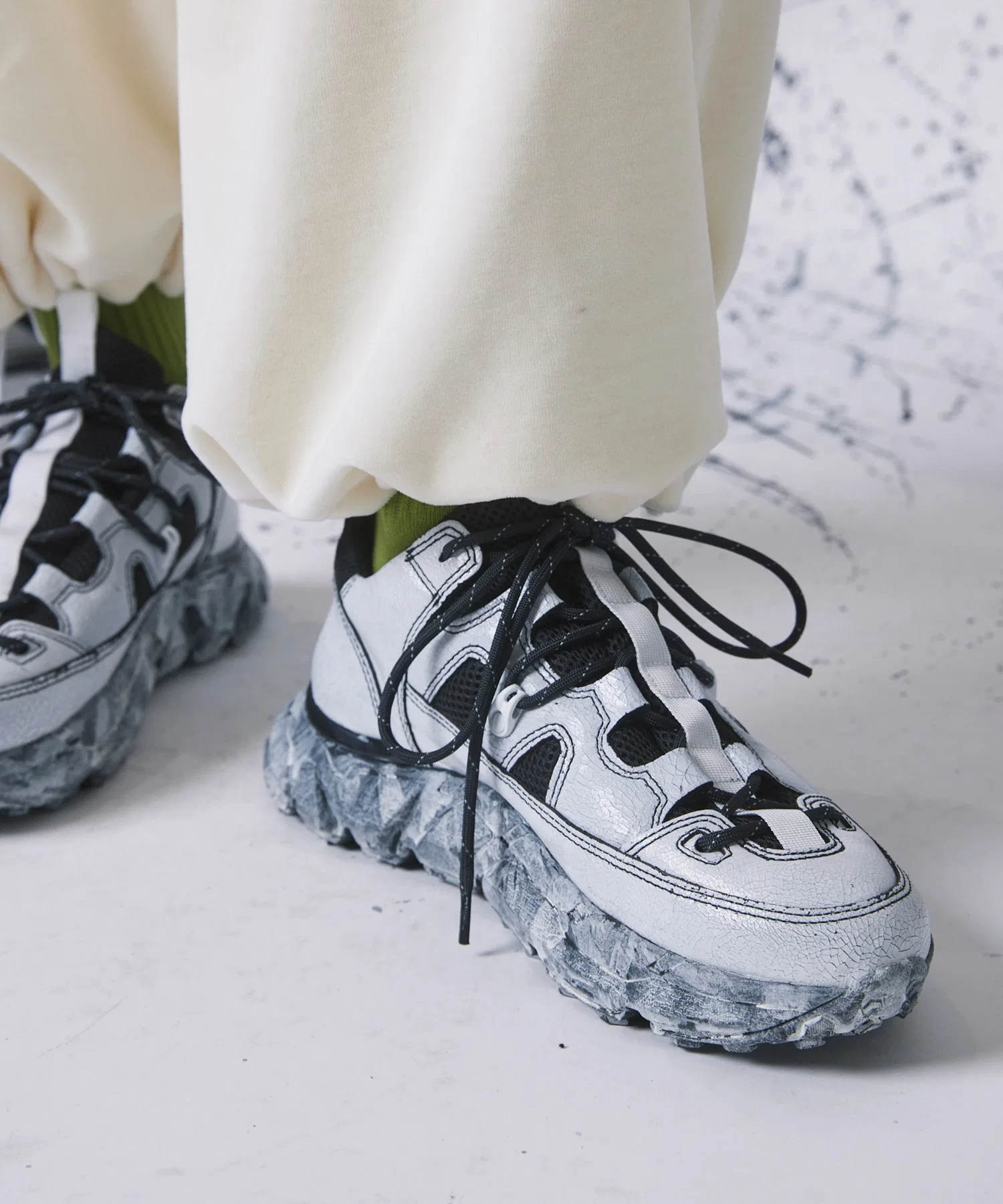 Мужские кроссовки MAISON SPECIAL с кожаными вставками и Vibram Sole серые — фото 3