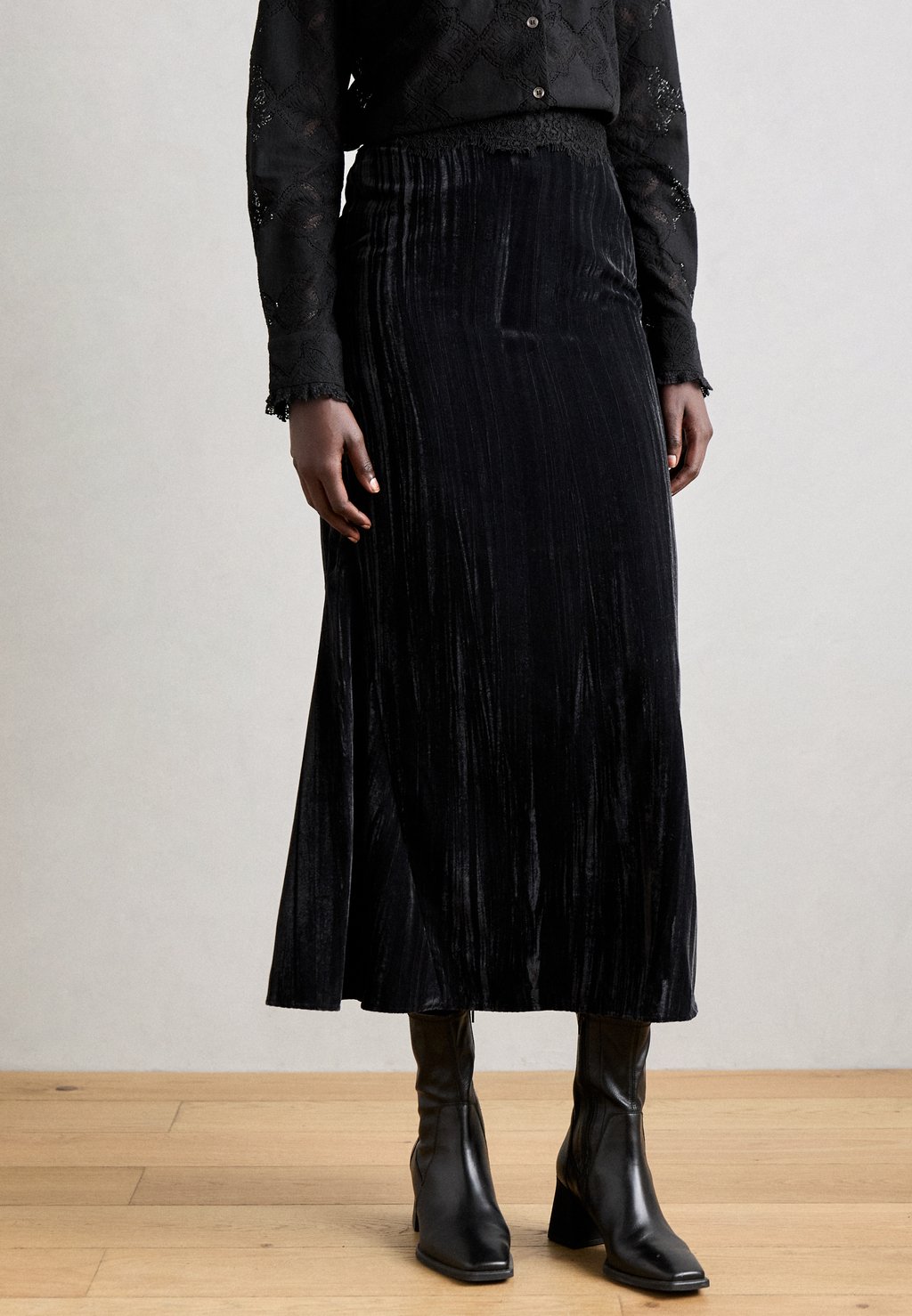 

Юбка А-силуэта SKIRT Scotch & Soda, черный