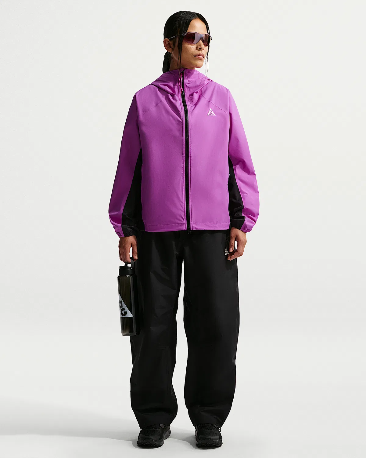 Женская куртка Storm-FIT ADV Nike ACG "Phantazma", Vivid Purple/Vivid Purple/Black/Summit White — фото 4