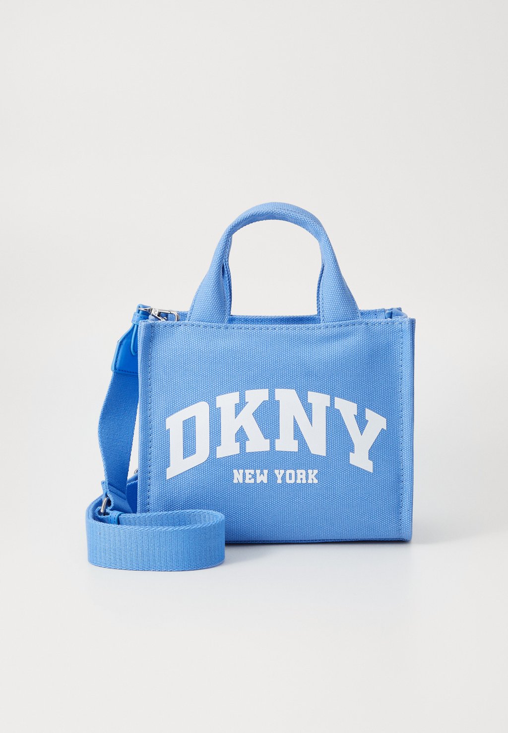 

Сумка HADLEE TOTE DKNY, светло-голубой, Синий, Сумка HADLEE TOTE DKNY, светло-голубой