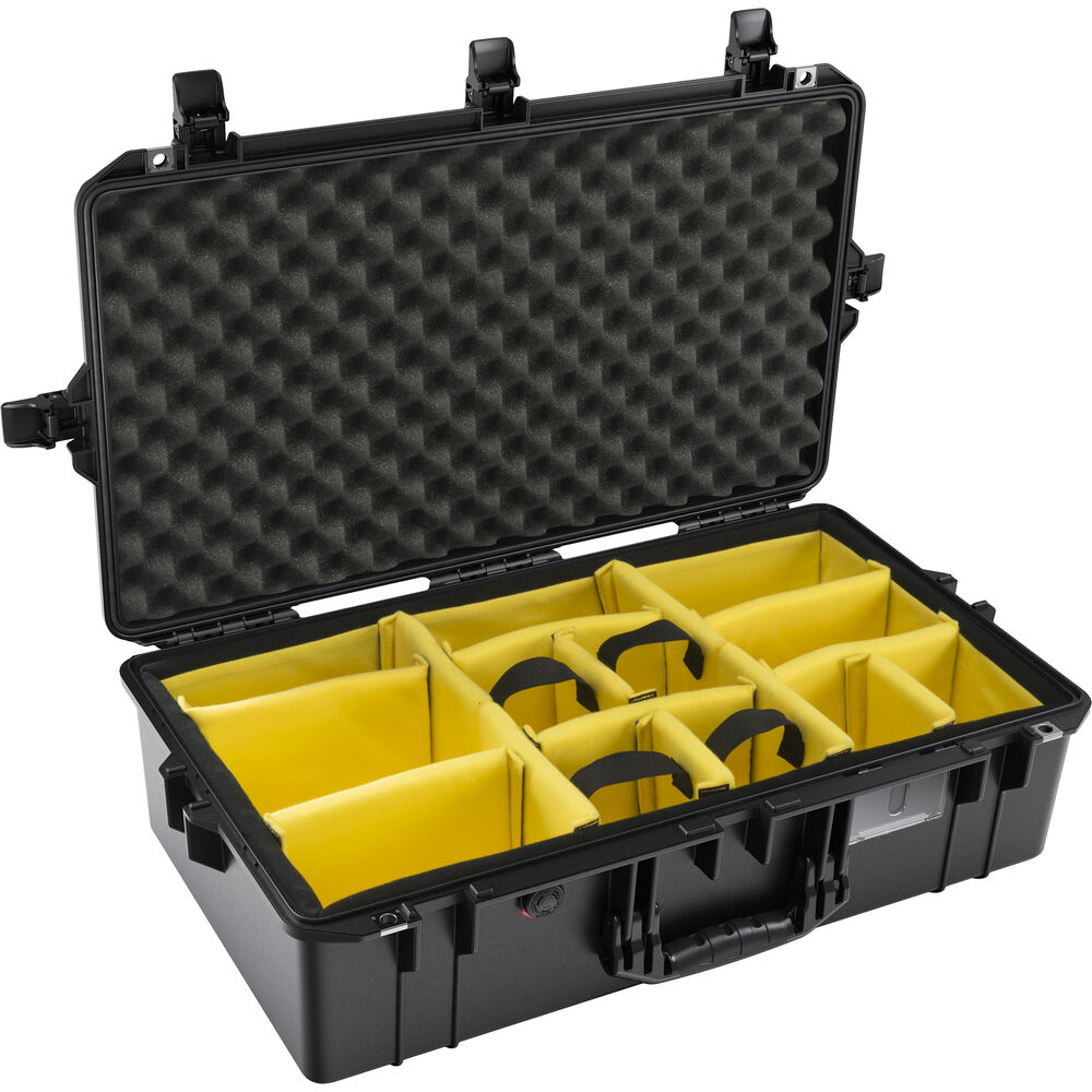 

Жесткий чехол для переноски Pelican 1605AirWD с мягкой вставкой-разделителем (черный)