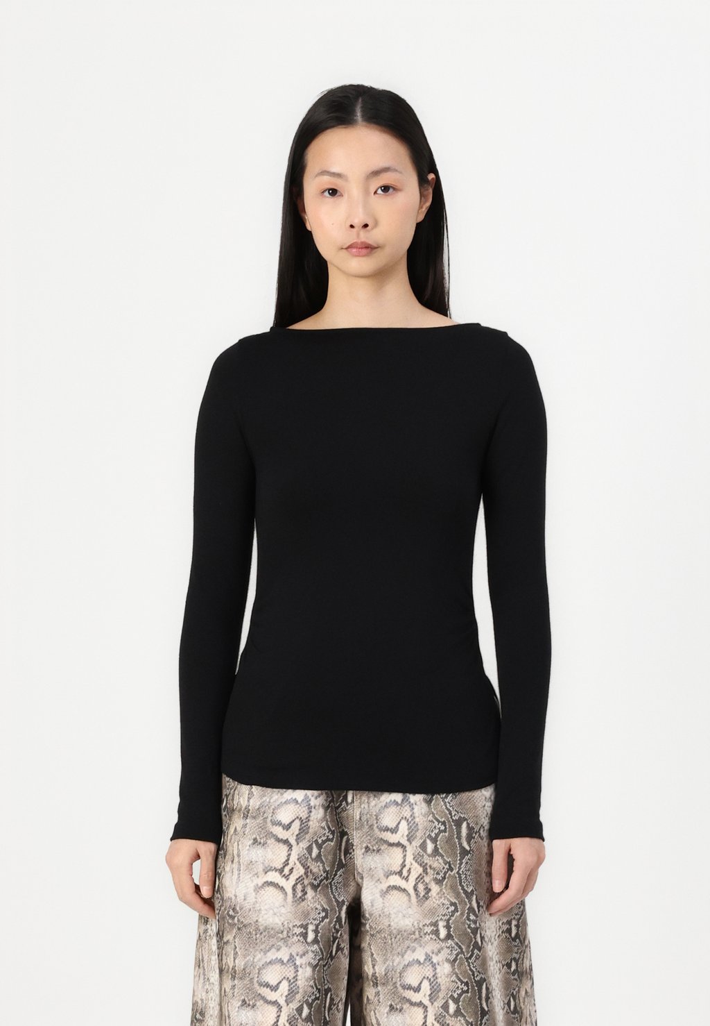 

Футболка с длинным рукавом BOATNECK RUCHED Gina Tricot, черный