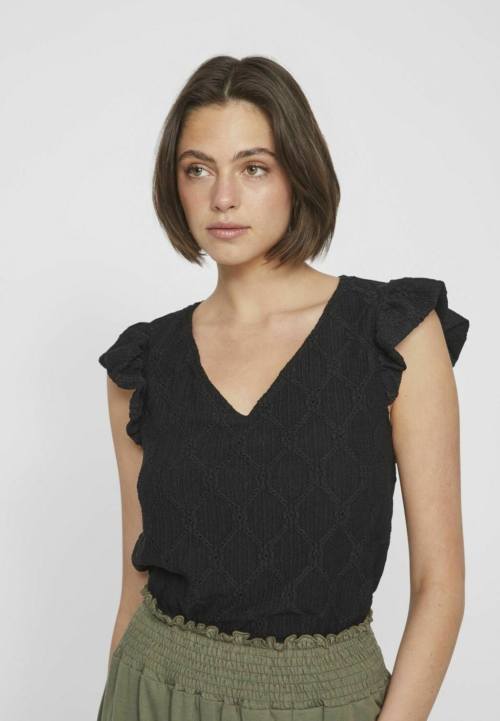 

Блуза ANGESCHNITTENEN ÄRMELN V AUSSCHNITT VILA, цвет Mottled Black