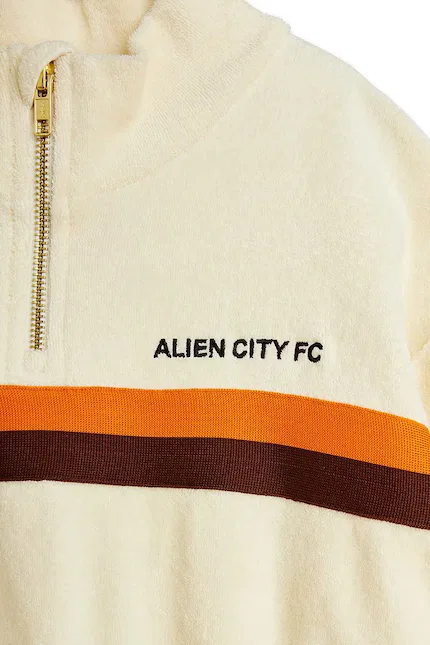 Худи детское с принтом Alien City FC Mini Rodini, бежевый — фото 3