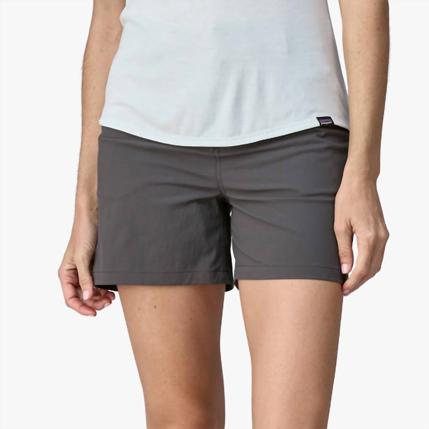 

Короткие шорты в цвете Forge Grey Patagonia