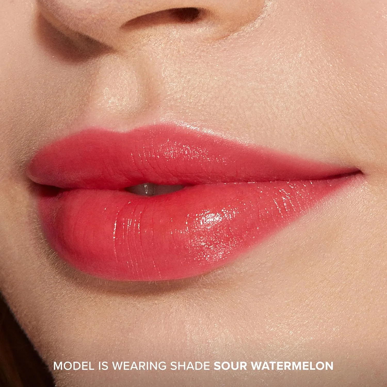 Бальзам для губ Too Faced Kissing Juicy Tint | Увлажняющий, стойкий тинт для мгновенного придания цвета и блеска, с сочным ароматом, 0,10 унции, 05 Sour Watermelon (Coral Red) — фото 3