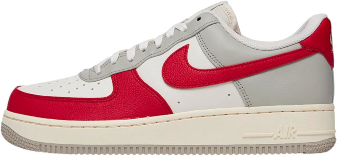 Кроссовки Nike Unisex Air Force 1 07, красный/бледно-слоновая кость