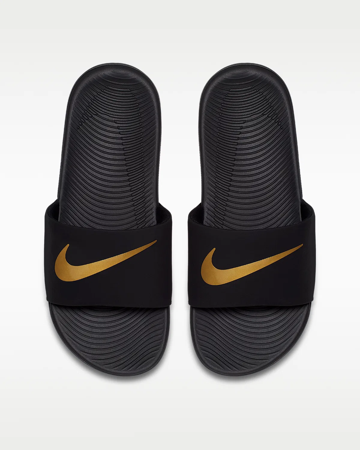 Детские слайды Nike Kawa, Black/Metallic Gold — фото 4