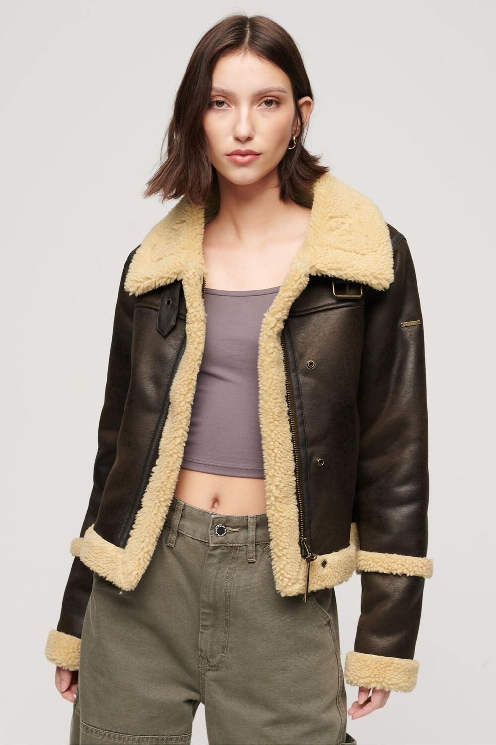 

Короткая куртка из искусственного меха Superdry, коричневый