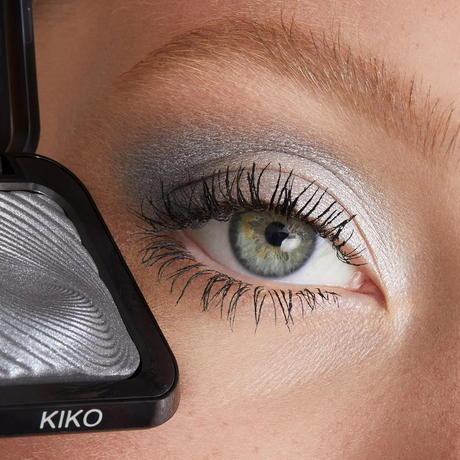 KIKO Milano Водные тени для век | Мгновенно окрашивающие тени, для влажного и сухого нанесения, 21 Dark Grey — фото 3