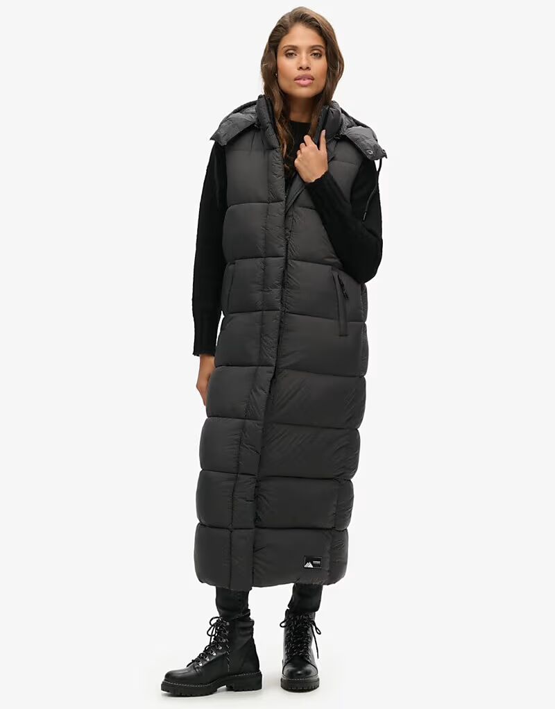 

Удлиненный жилет Superdry с капюшоном из рипстопа в черную сетку