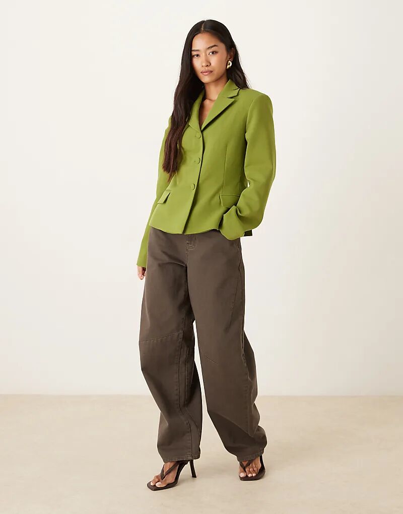 

Приталенный блейзер ASOS DESIGN зеленого цвета