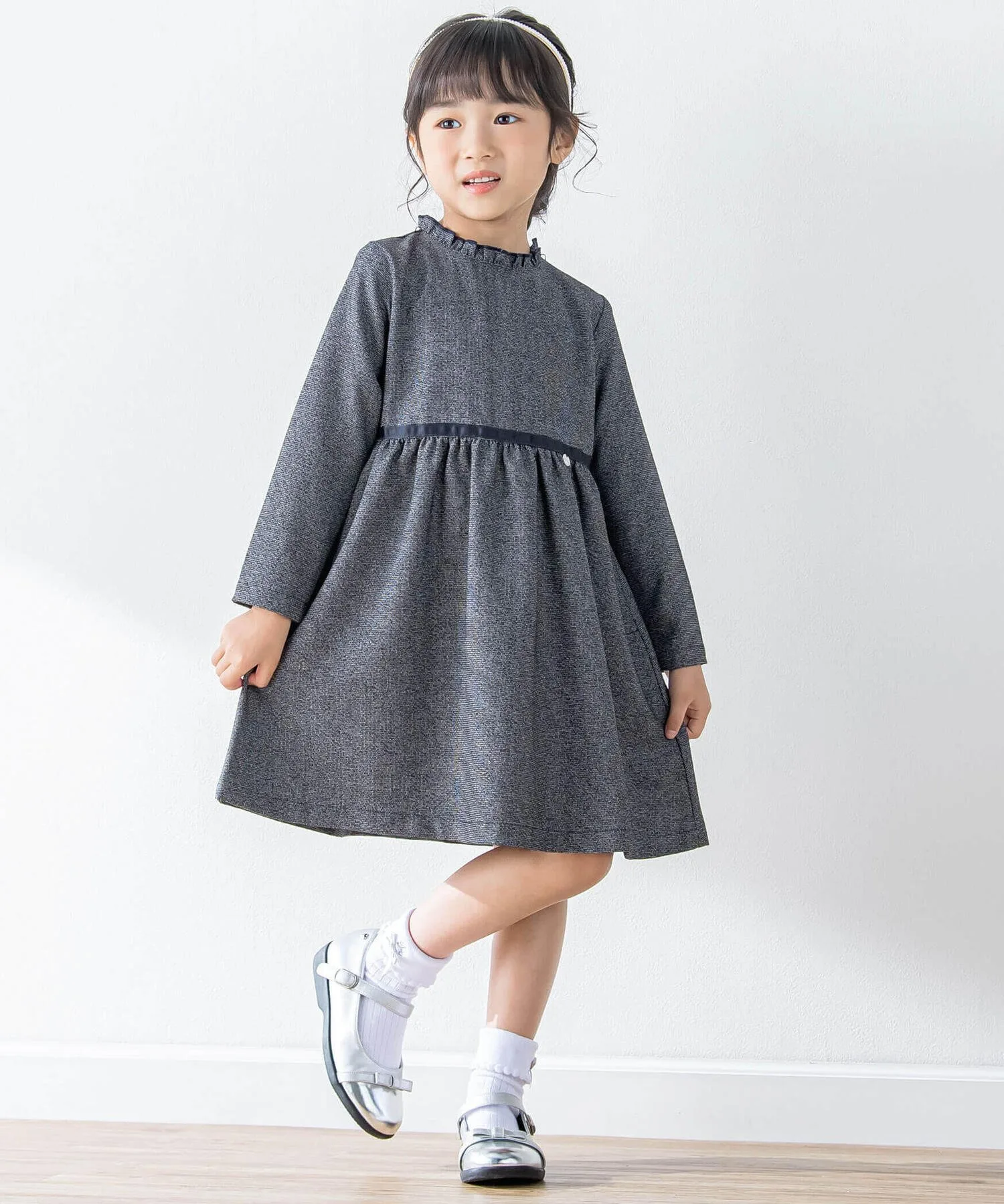 Платье в клетку с лентой (110-130 см) в тон BeBe Petits Pois Vert, Navy (checked pattern) — фото 3