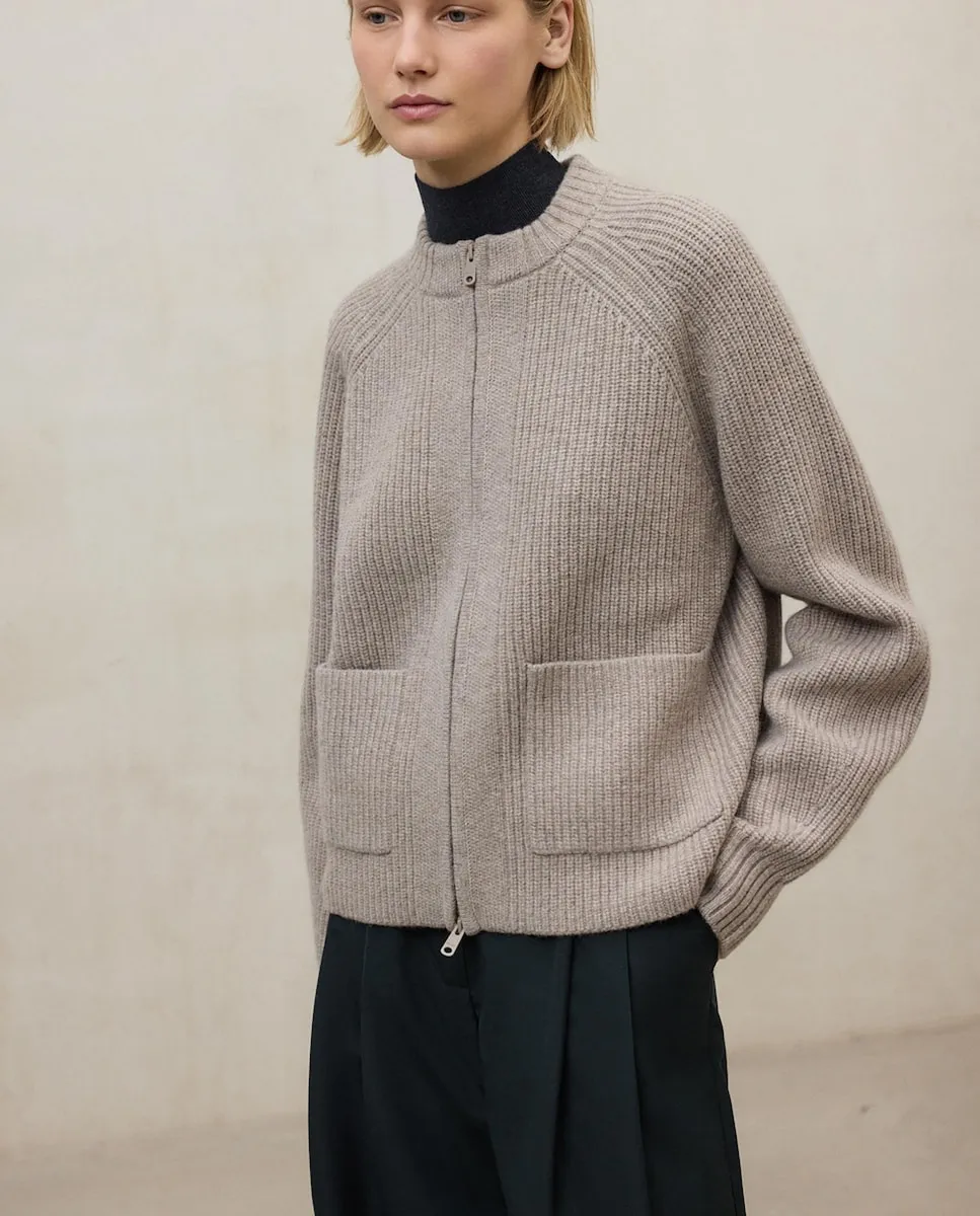 

Женский свитер крупной вязки с молнией и передними карманами Ecoalf, бежевый