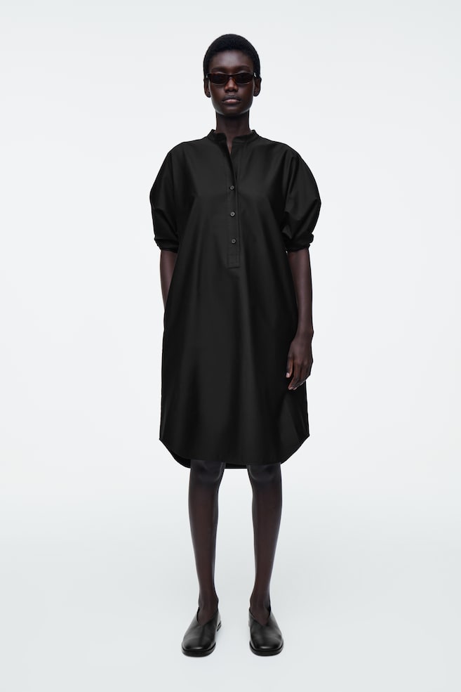 

Платье-Рубашка длины миди с поясом Cos, черный