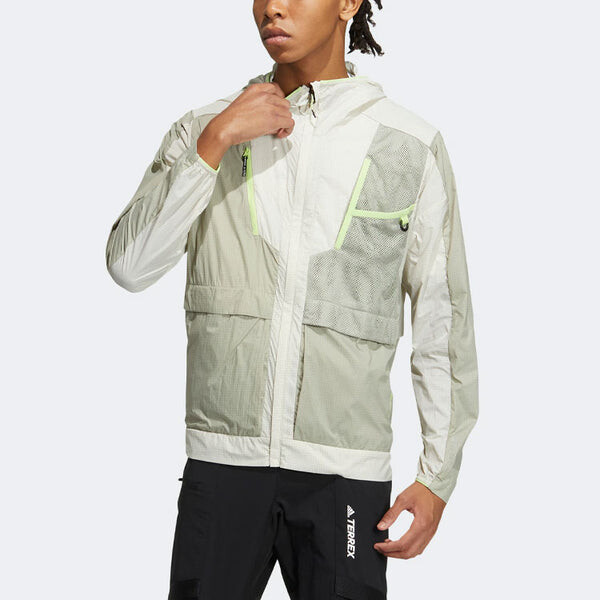 Куртка adidas TERREX U VOYG LIGHT WB Outdoor Sports Hooded Jacket Couple Style light grey, мультиколор — фото 4