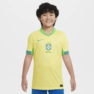 

Джерси Nike Brazil 2024 Stadium Home, цвет Dynamic Yellow/Lemon Chiffon/Green Spark