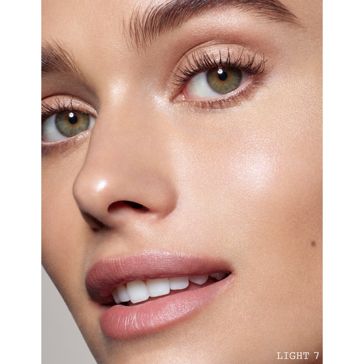 Тональный крем для лица sublime perfection concealer Pat Mcgrath Labs, 7 - light, объем 35 мл — фото 4