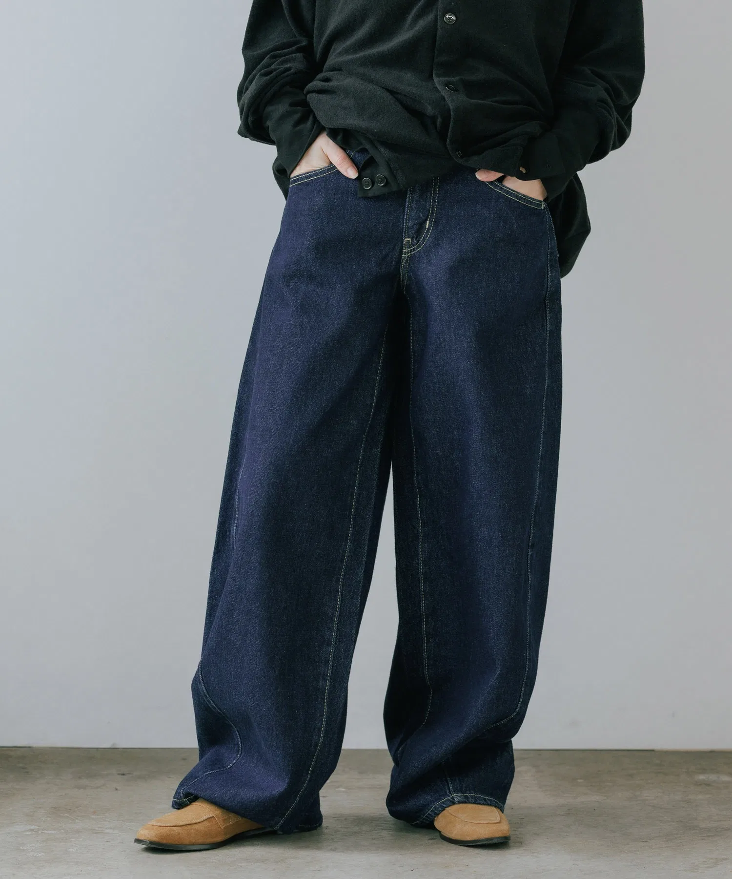 Джинсы LEVI'S Super Baggy Barrel Denim Pants, широкие штанины, весна/лето 2026 — фото 3