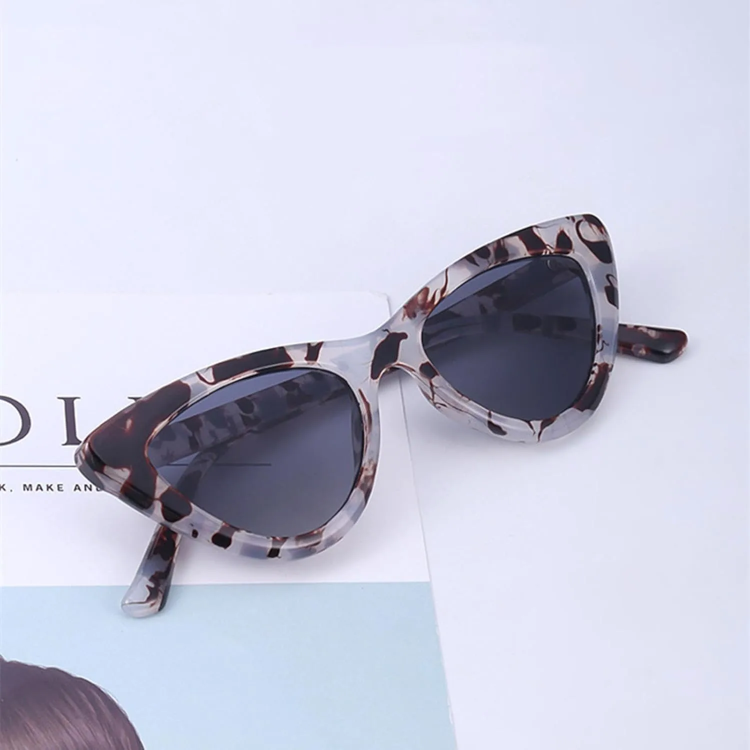 

Солнцезащитные очки «кошачий глаз» для женщин и мужчин, модные, маленькие, в стиле ретро, ​​с леопардовым принтом, защита от УФ-излучения UV400 UATXTAU, Leopard Tea