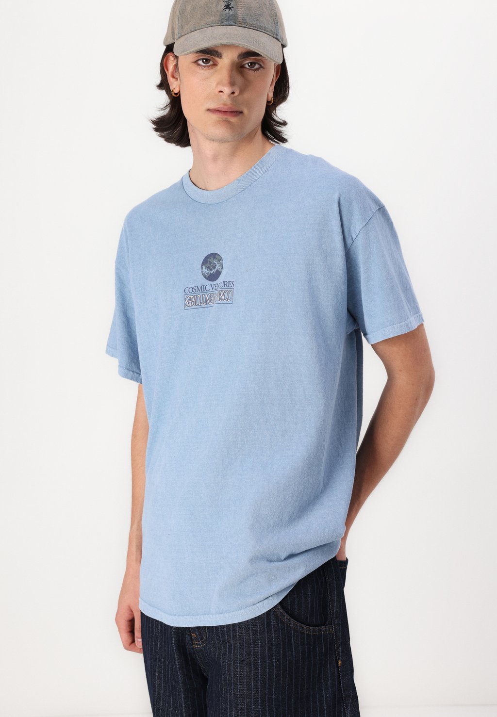 

Футболка с принтом COSMIC VENTURES TEE BDG Urban Outfitters, синий