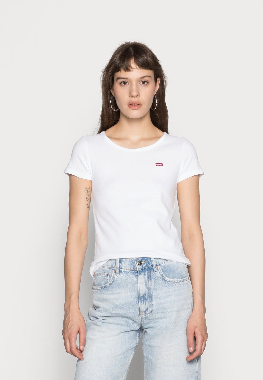 

Базовая футболка Crewneck Tee 2 Pack Levi's, белый/минерально-черный