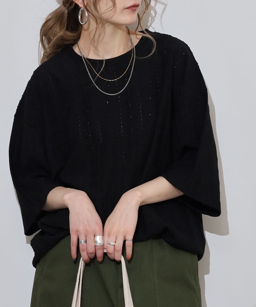 

Футболка с кружевным принтом в стиле коренных американцев ATELANE, черная