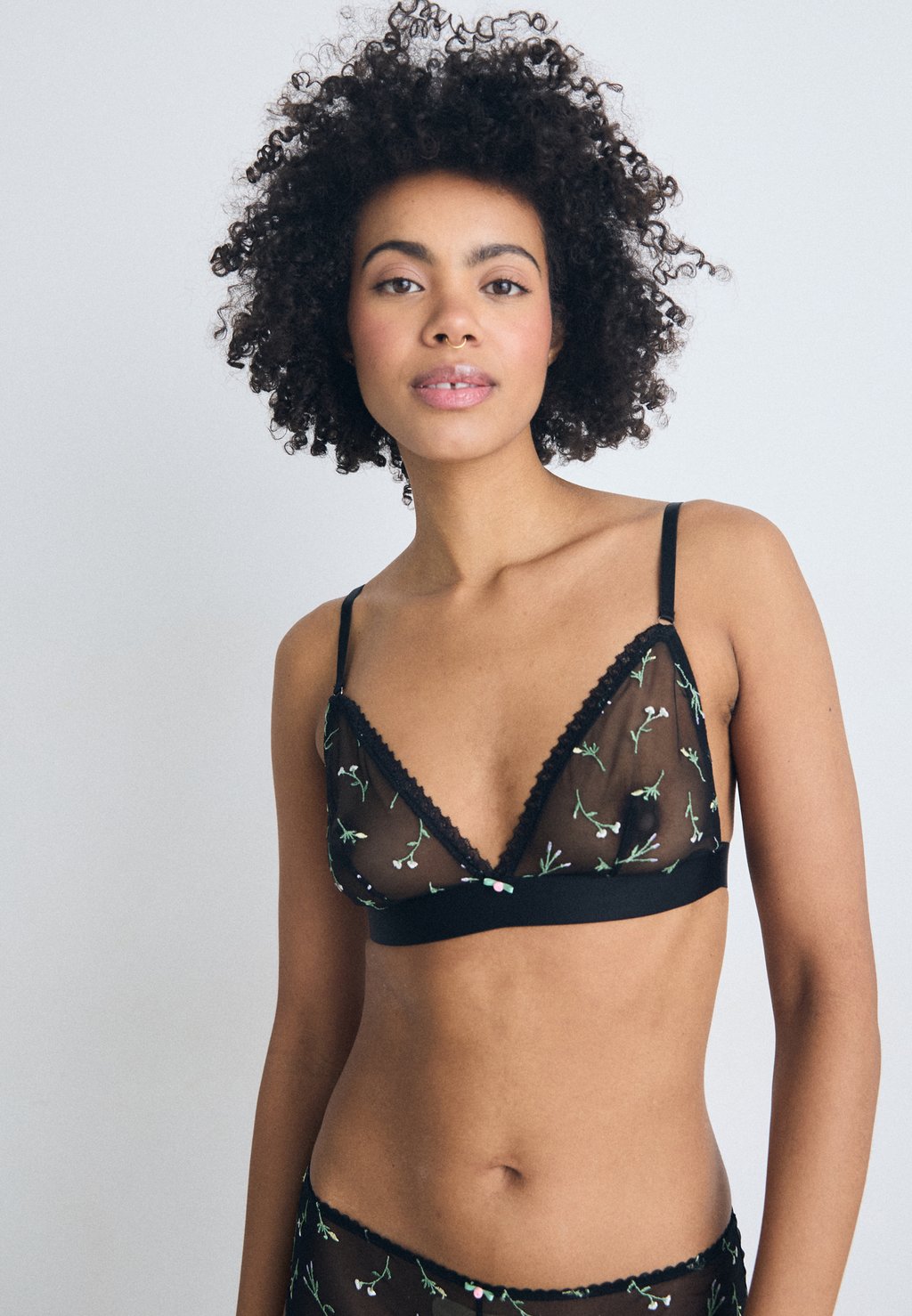 

Треугольный бюстгальтер BRALETTE LASCANA, черный