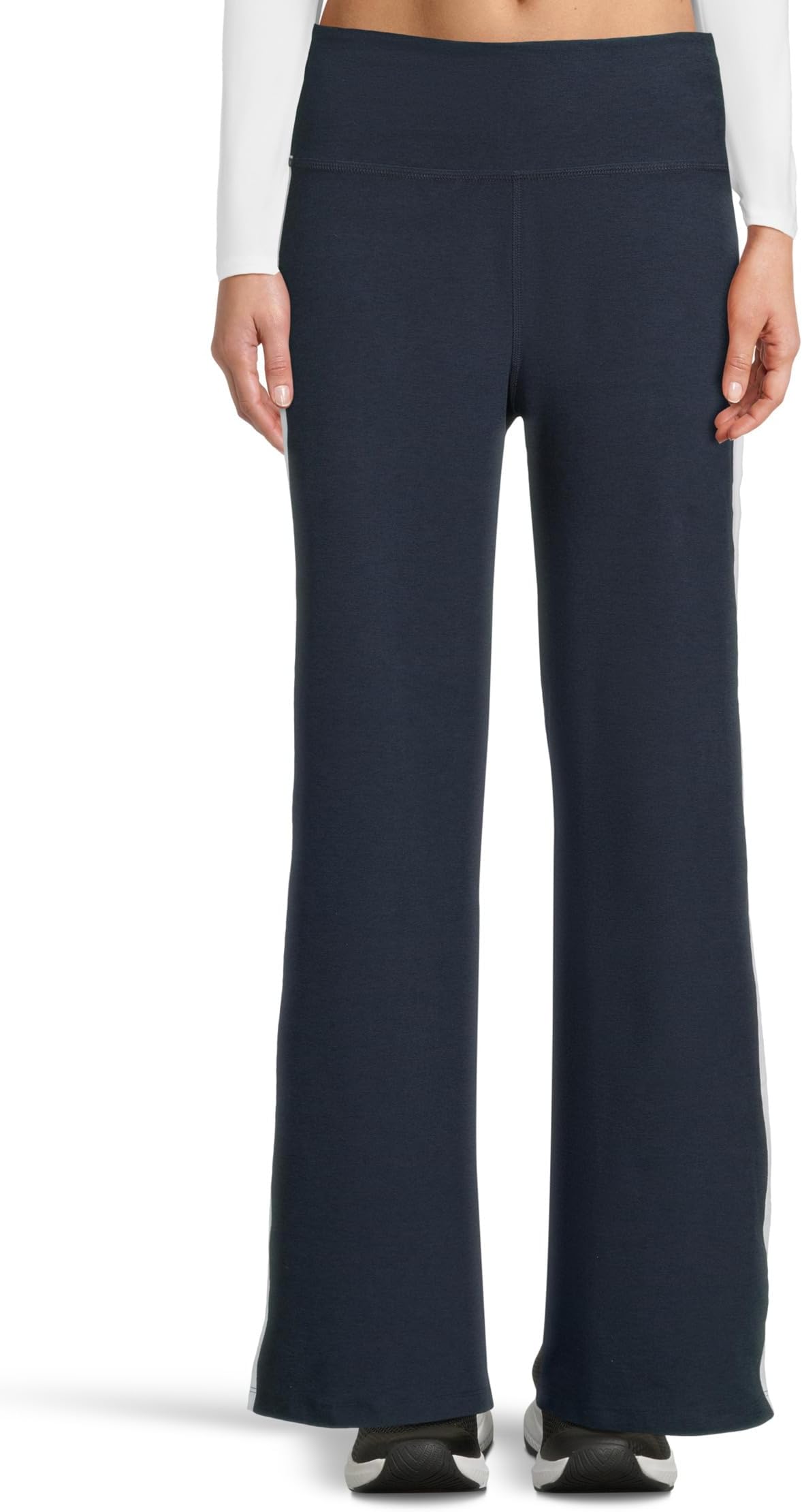 

Брюки Beyond Yoga Spacedye Laid Back Stripe Pants, цвет Nocturnal Navy/Cloud White