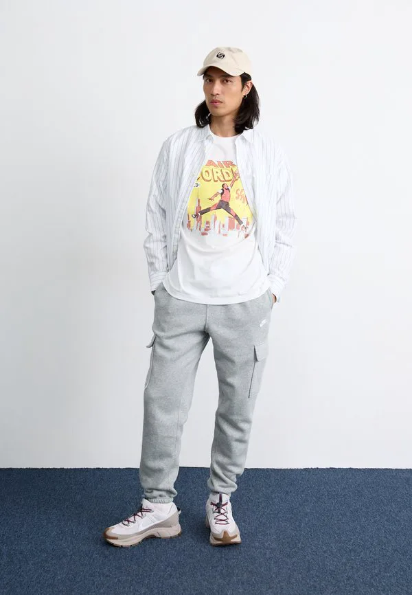 Клубные брюки-карго Nike Sportswear, Grey Heather/Smoke Grey — фото 2