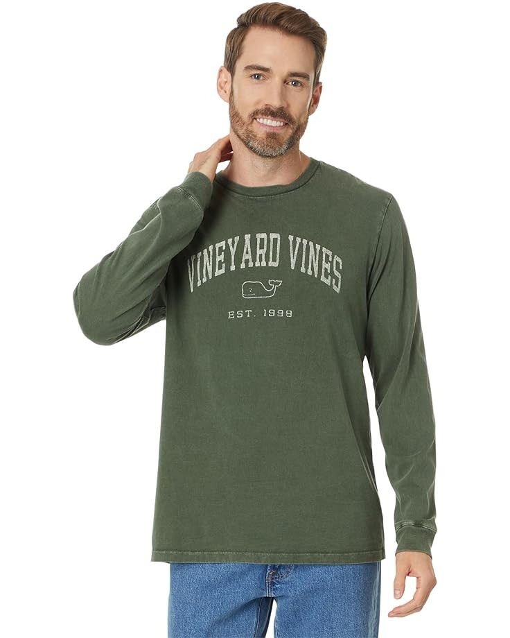 

Лонгслив Vineyard Vines Heritage Wash VV Long Sleeve Tee, цвет Forest Olive