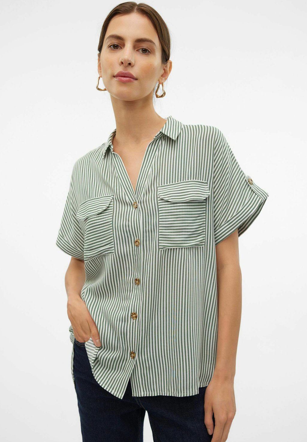 

Блузка на пуговицах VMBUMPY Vero Moda, зеленый