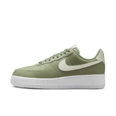 

Кроссовки Nike Air Force 1 '07, цвет Oil Green/White/Gum Medium Brown/Sea Glass