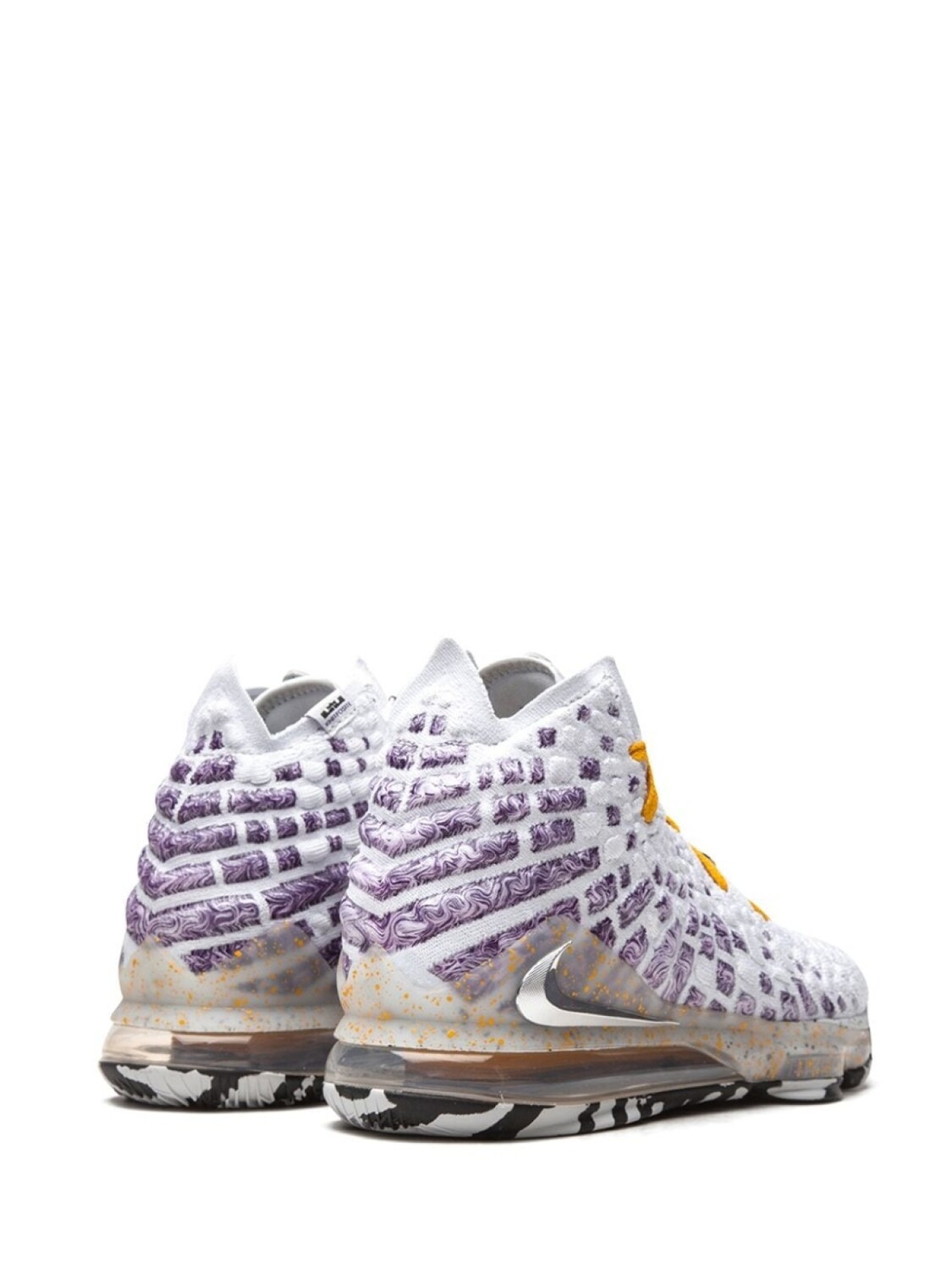 

Nike кроссовки Lebron XVII, белый