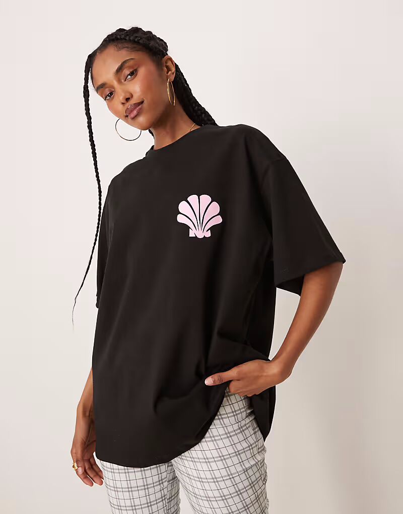 

Футболка ASOS DESIGN свободного кроя с принтом ракушек черного цвета
