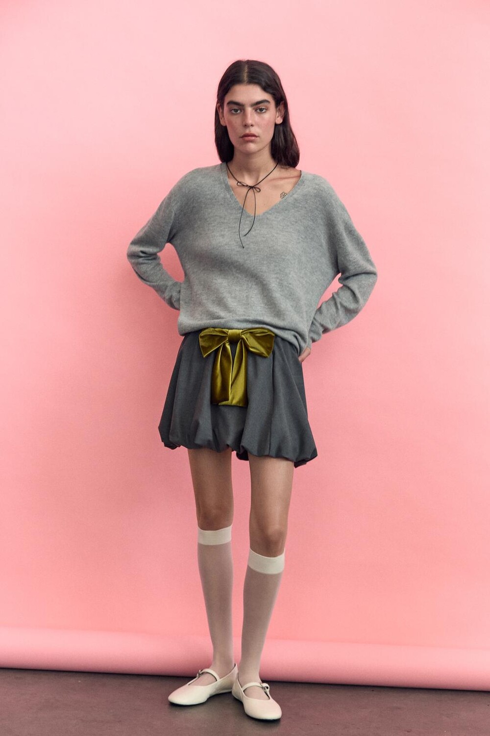 

Мини-юбка с бантикой ZARA, темно-серый