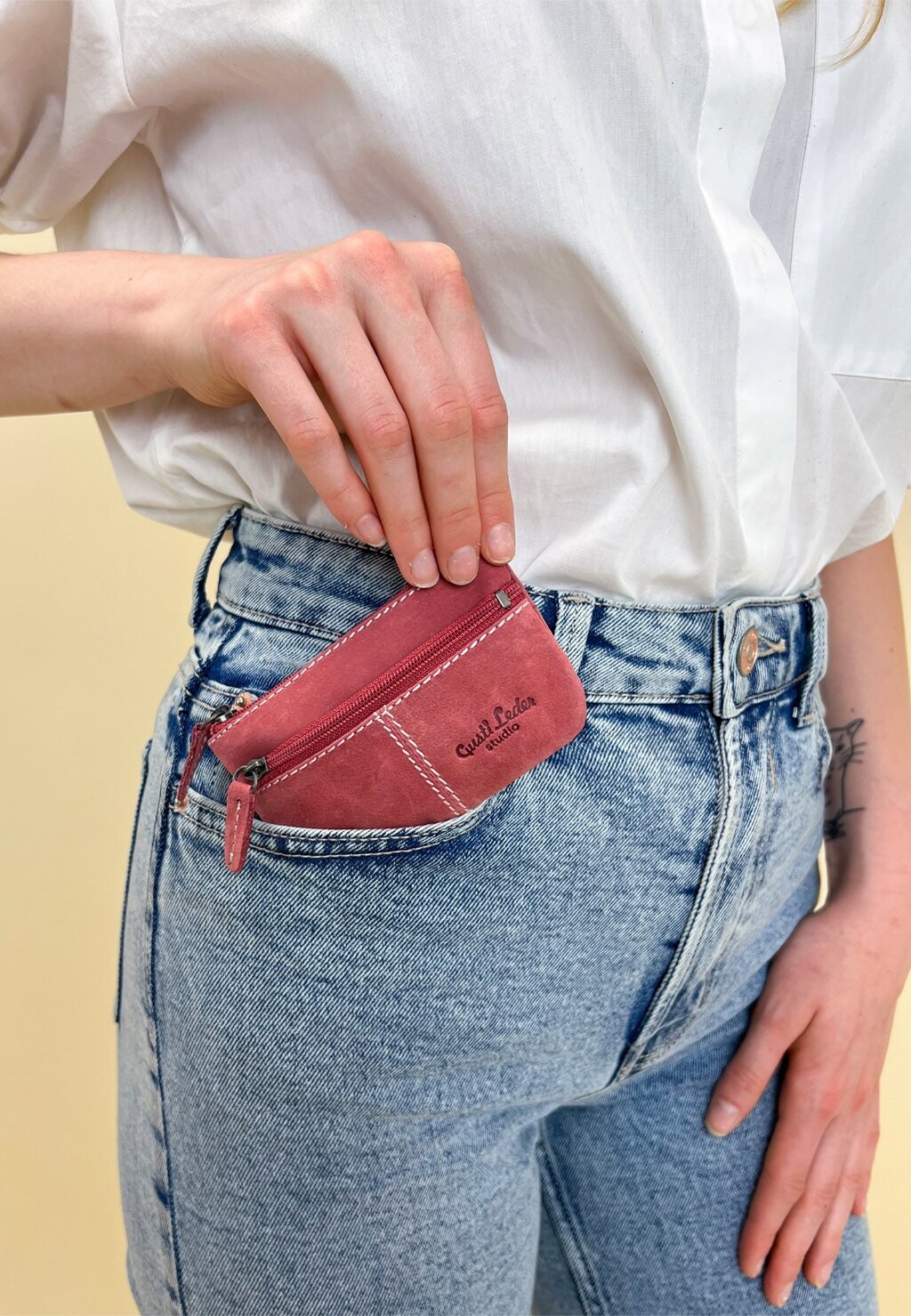 

Клатч FIRMIN L. Gusti Leder, цвет pink