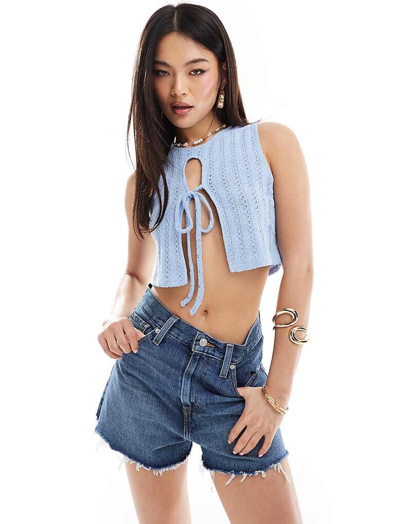

ASOS DESIGN – Синяя майка крючком с завязками спереди