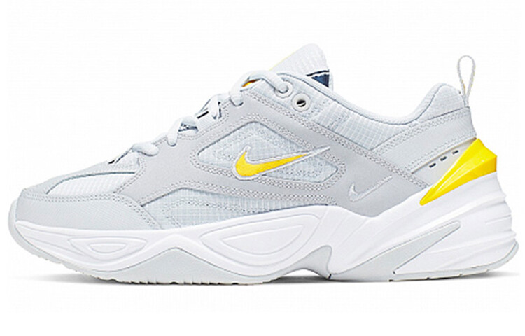 

Женские массивные кроссовки Nike M2K
