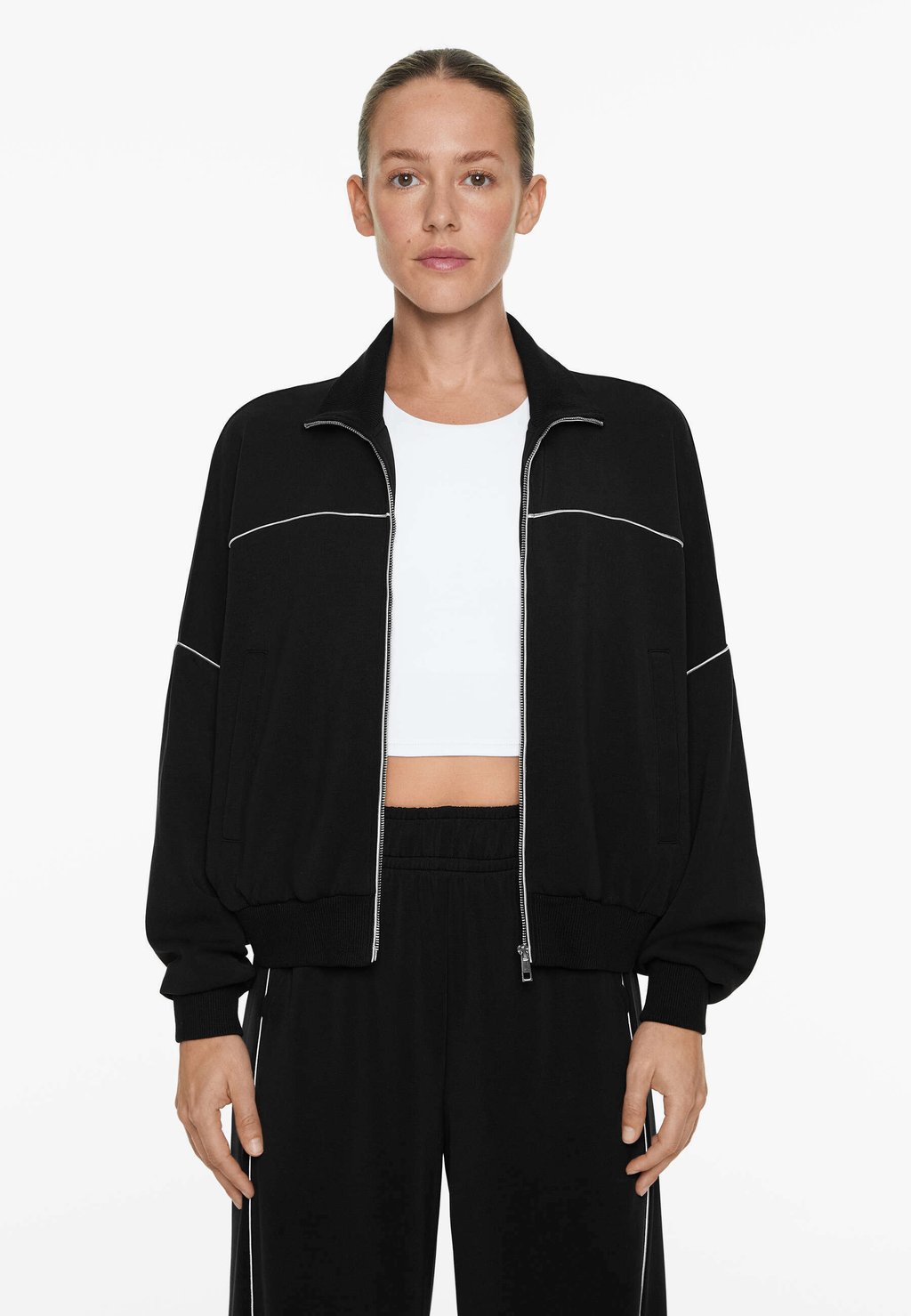 

Толстовка на молнии SOFT TOUCH ZIP-UP OYSHO, черный