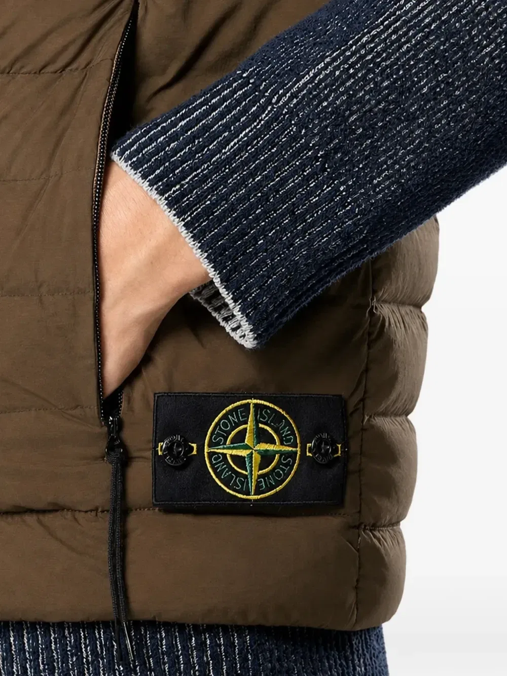 Бесшовная жилетка Stone Island Tunnel Down-TC, коричневый — фото 4