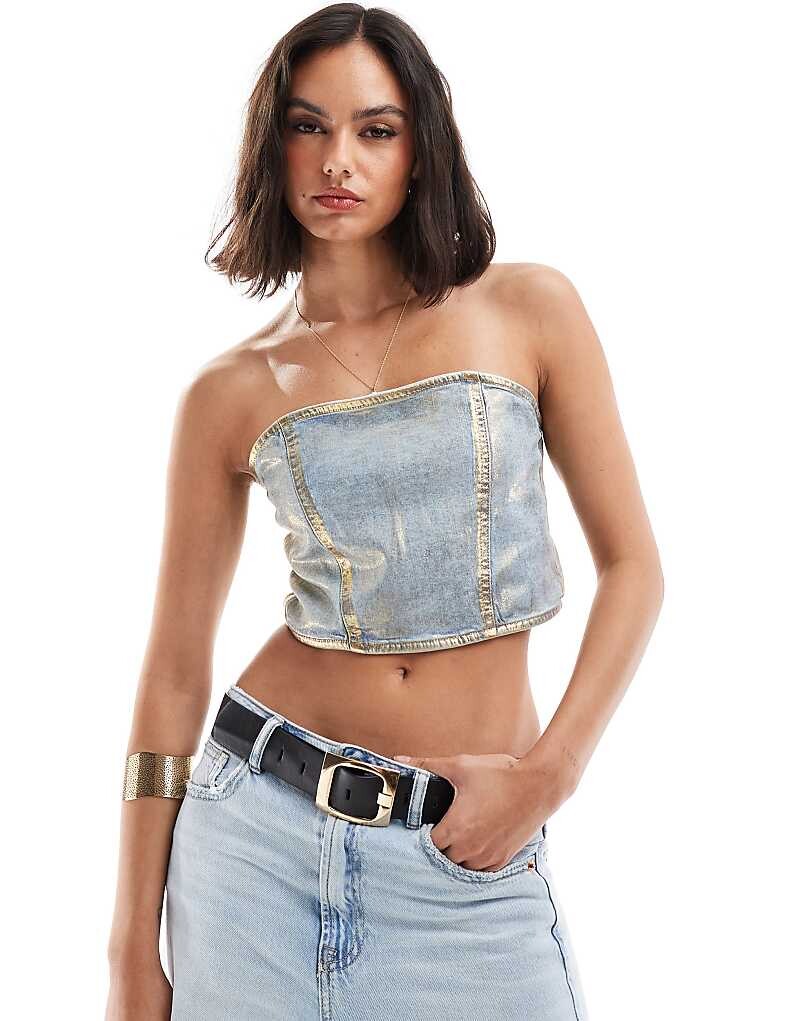 

ASOS DESIGN – Джинсовый топ без бретелек с золотистым металлическим узором в виде фольги
