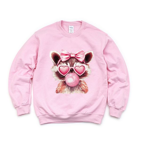 

Валентиновский енот с жвачкой - женский графический свитшот Simply Sage Market, Light Pink