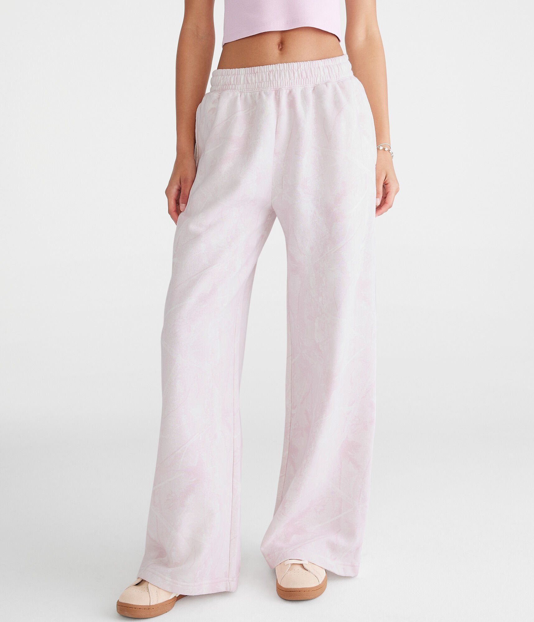 

Aeropostale Лесной камуфляж Высокие широкие спортивные брюки, светло-розовый
