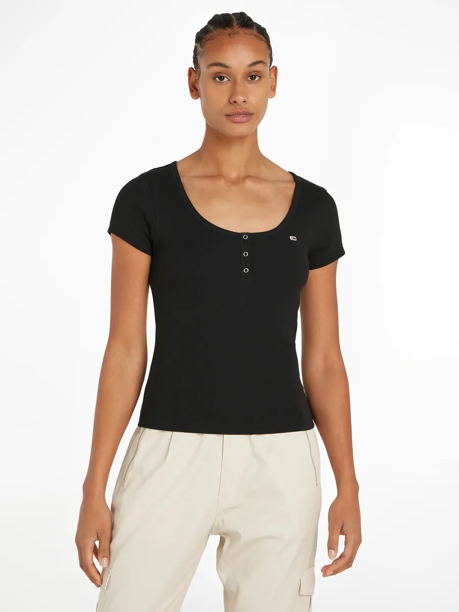 

Майка Tommy Jeans "TJW SLIM HENLEY TOP SS", с флагом Tommy Jeans, черный